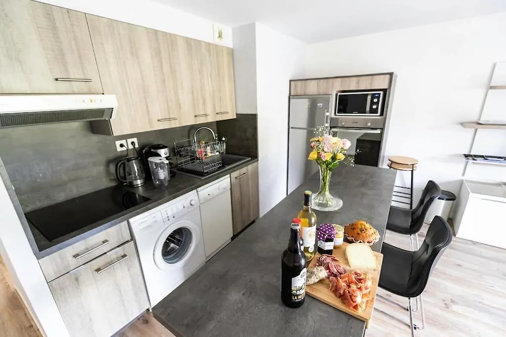 Joli Appartement T2 Pres Du Parc Thermal Argeles-Gazost 0*,